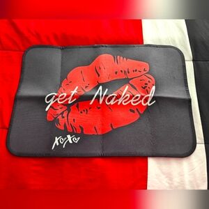 NWT Red Lip Print Bath Mat 16"X24"